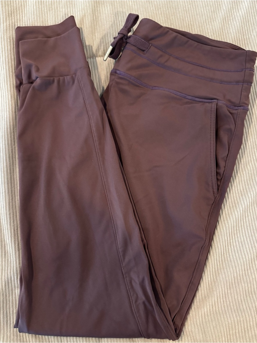 HALARA Deep Plum High-Waist Joggers with Pockets